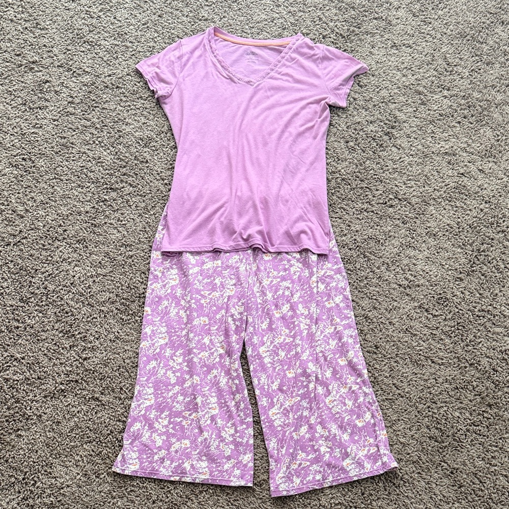 Gilligan & O'Malley Purple Floral Pajama Set